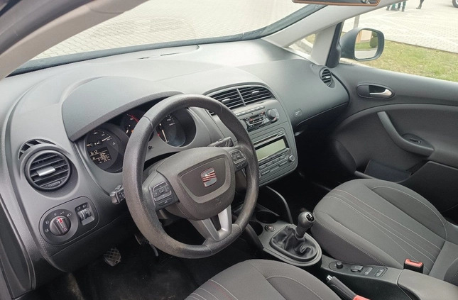 Seat Altea XL cena 23900 przebieg: 213000, rok produkcji 2011 z Góra małe 529